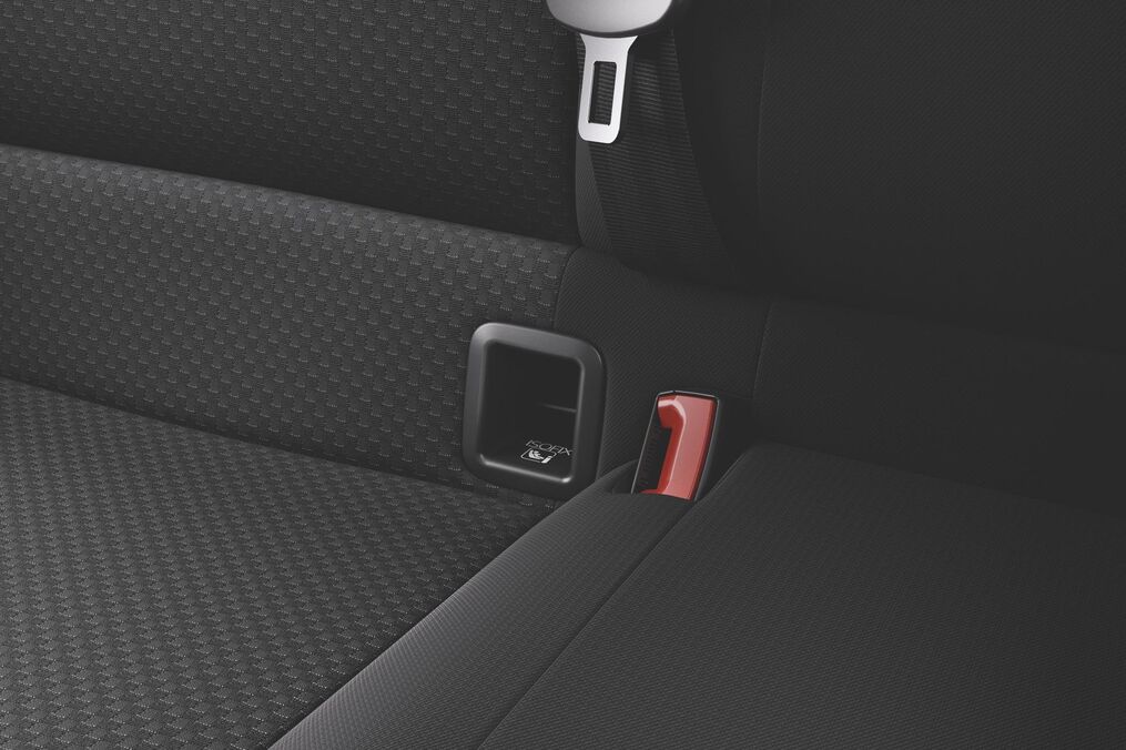 0152polo18-msi-117cv-basico-prata-sirius-close-isofix-estudio-estatico-0001-preview